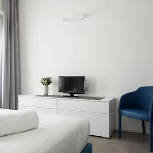 1-bedroom-suite-in-the-center-of-milan-cordusio.italymilanhotels.net/